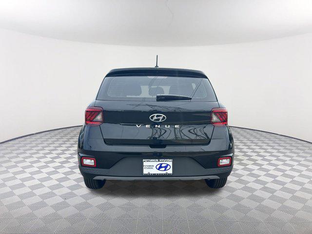2025 Hyundai Venue SE photo 5