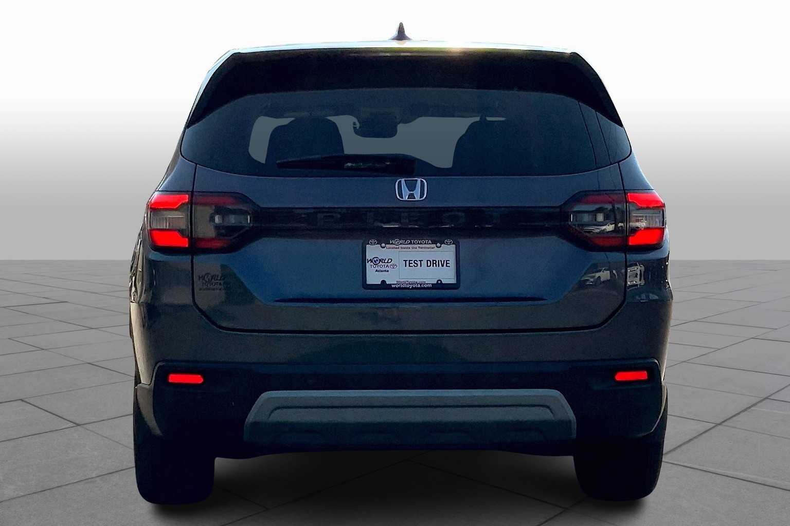 2025 Honda Pilot EX-L photo 2