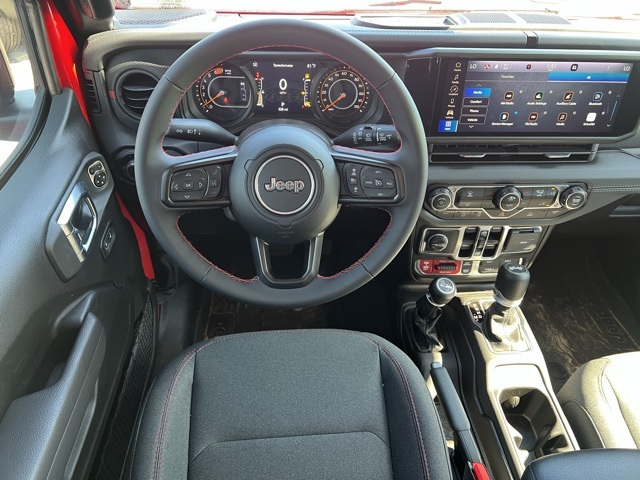 2024 Jeep Wrangler Rubicon photo 22