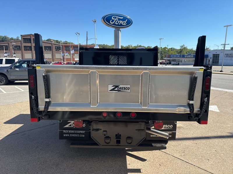 2025 Ford F-600 photo 6