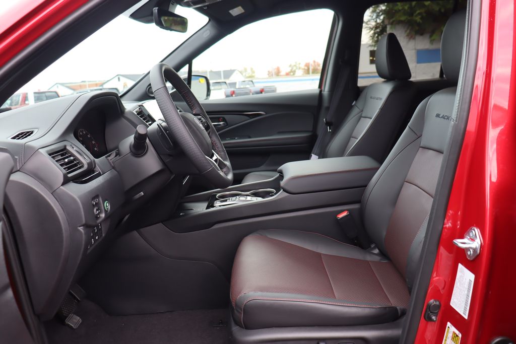 2025 Honda Ridgeline Black Edition photo 28