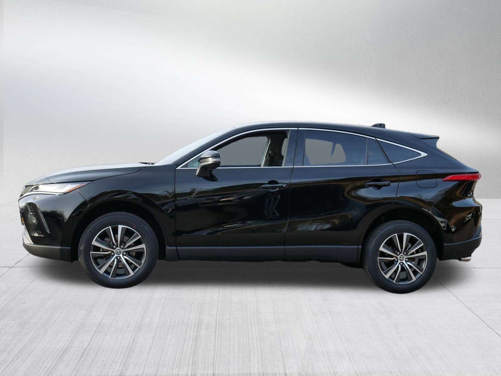 2023 Toyota Venza LE photo 4