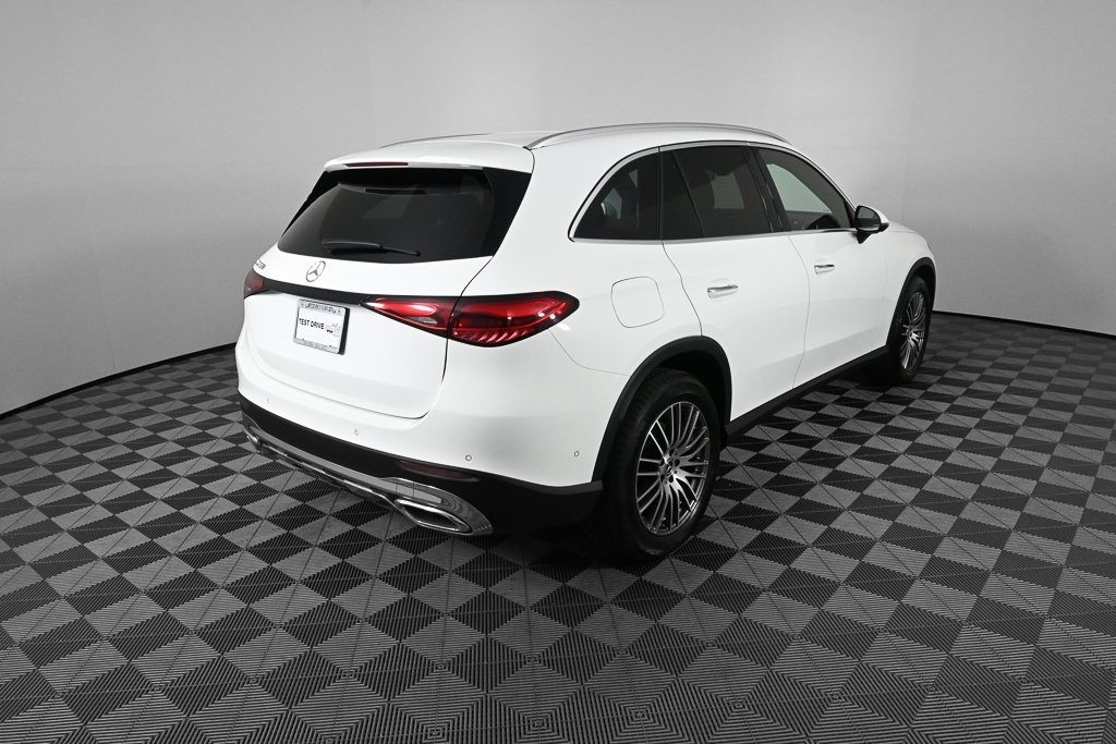 2025 Mercedes Benz GLC 300 photo 25