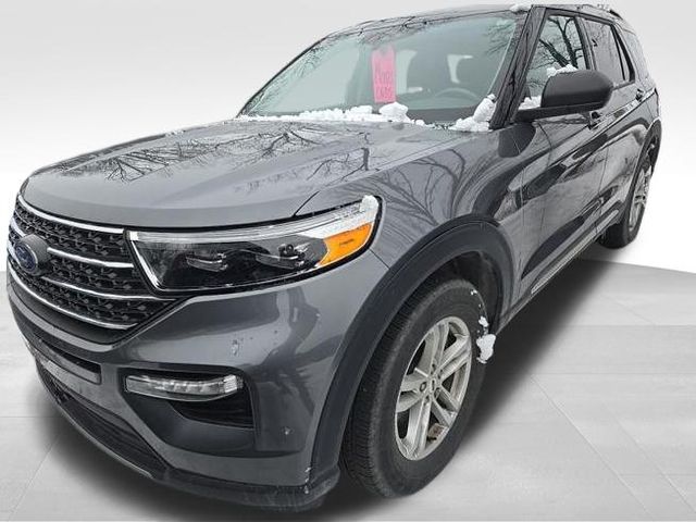 2023 Ford Explorer XLT's photo