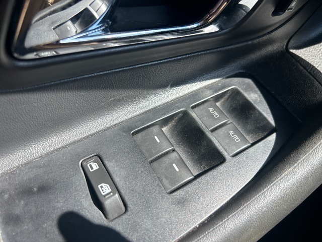 2011 Ford Taurus Limited photo 12