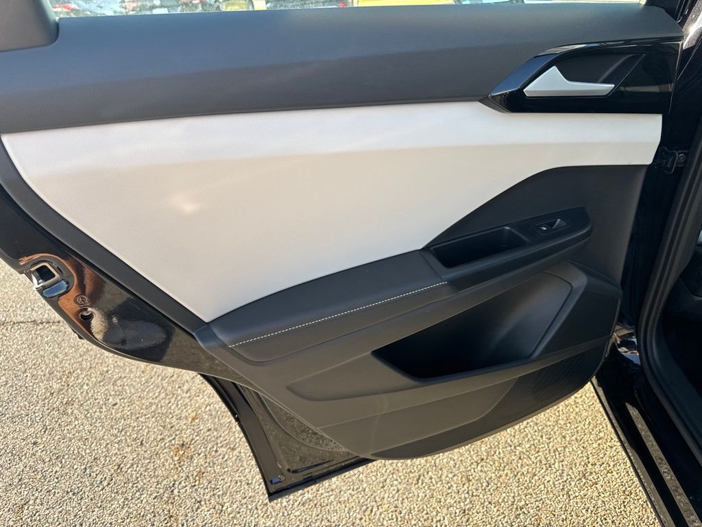 2025 Volkswagen Taos S photo 14