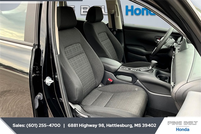 2025 Honda HR-V LX photo 6