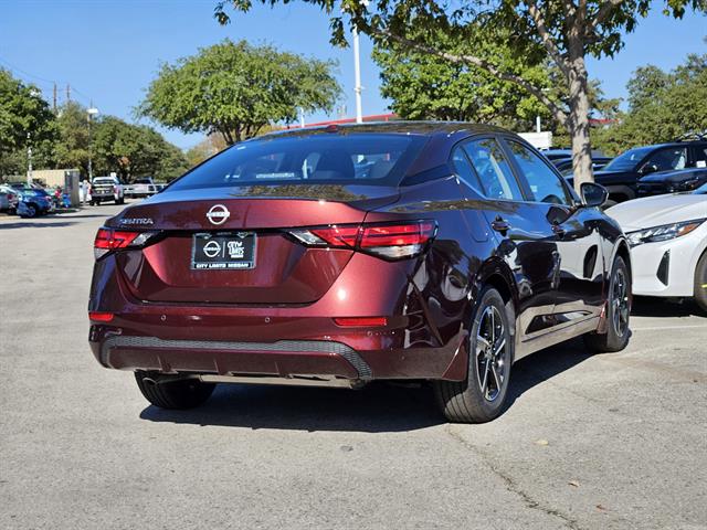 2025 Nissan Sentra SV photo 4