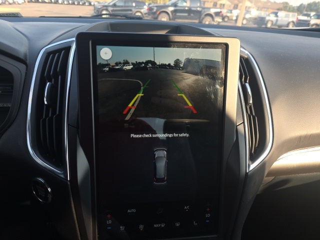2024 Ford Edge Titanium photo 22