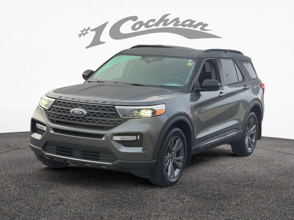 2023 Ford Explorer XLT Sport photo 2