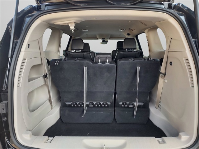 2023 Chrysler Pacifica Touring L photo 30