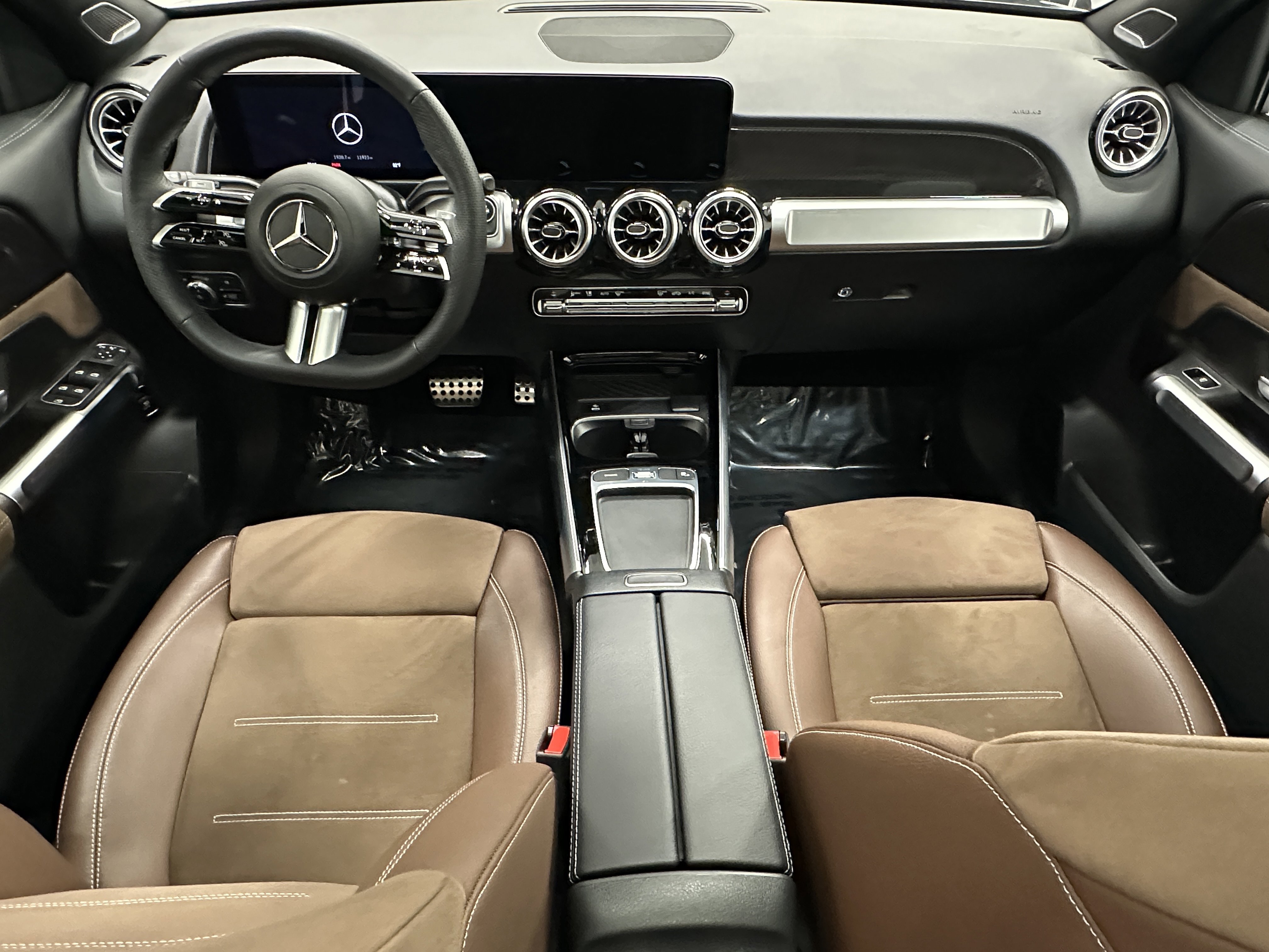 2024 Mercedes Benz GLB 250 photo 14