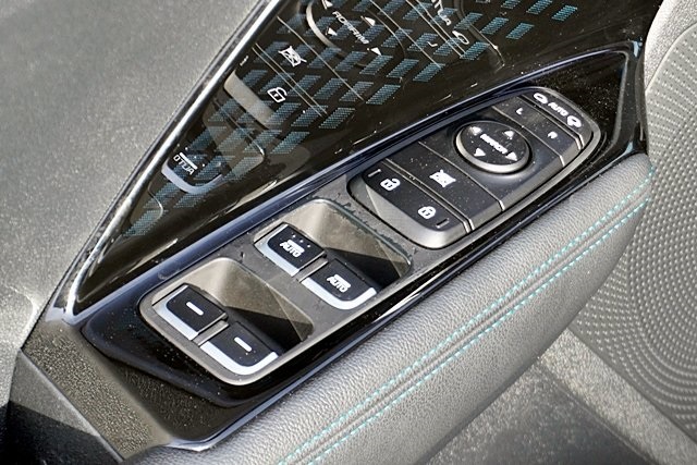 Used 2022 Gray Kia EX Premium image 24