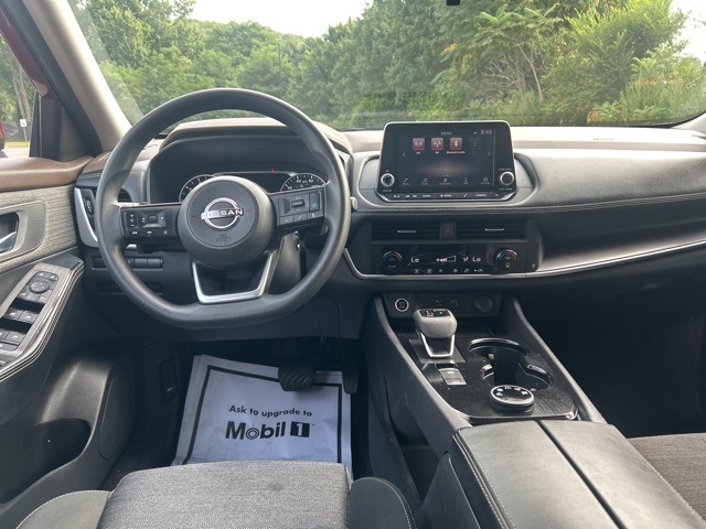 2023 Nissan Rogue SV photo 22