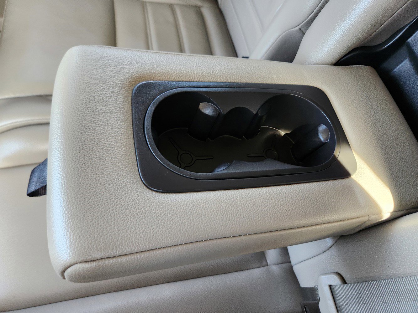 2017 Ford Escape Titanium photo 30