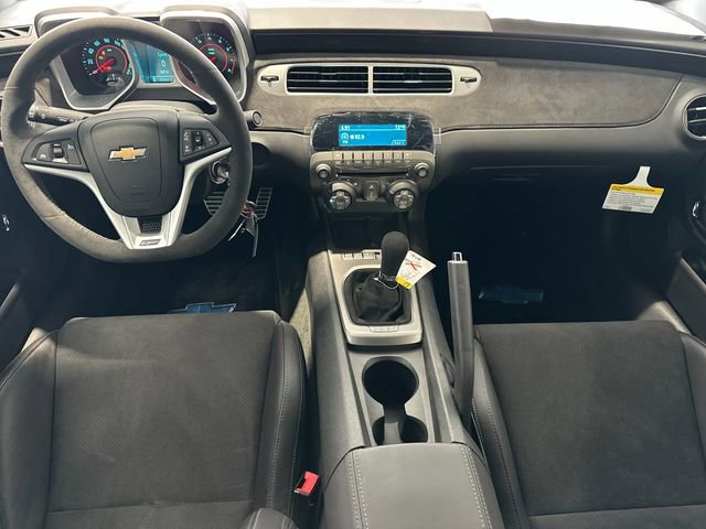 2015 Chevrolet Camaro photo 13