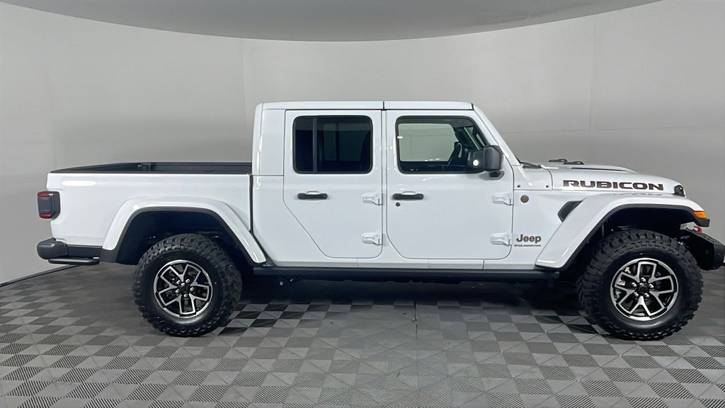 2025 Jeep Gladiator Rubicon photo 3
