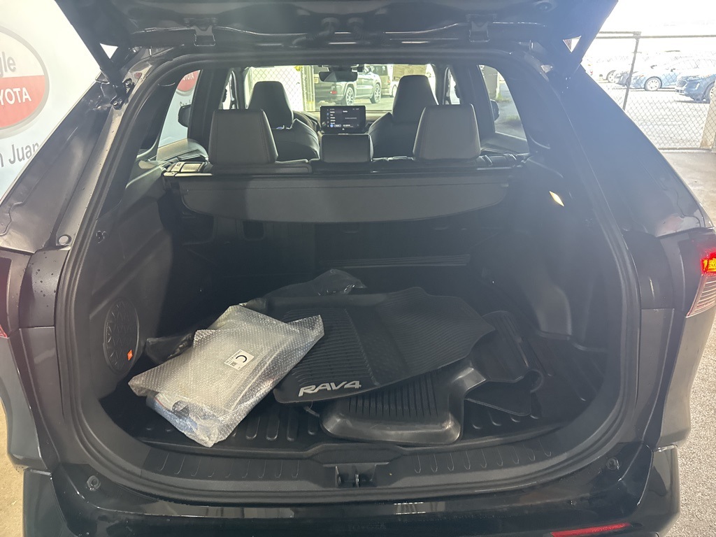 2025 Toyota RAV4 Hybrid XSE photo 19