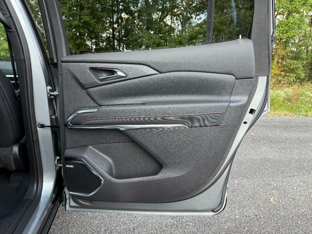 2026 Chevrolet Traverse RS photo 31