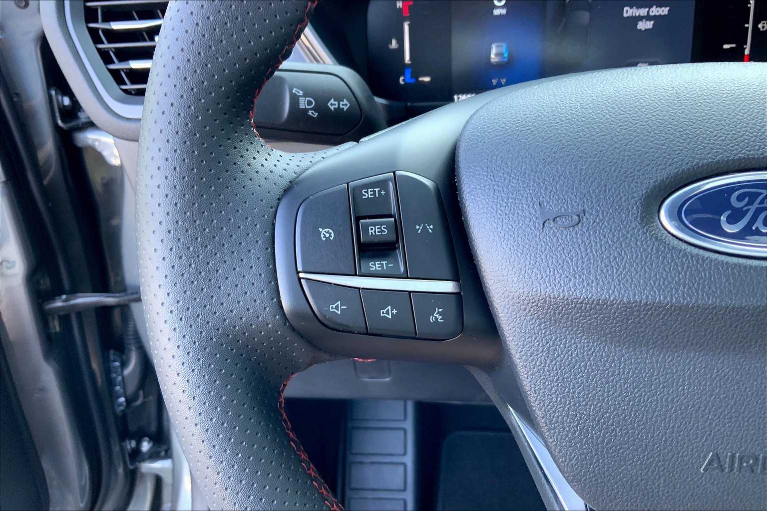 2025 Ford Escape ST-Line photo 21