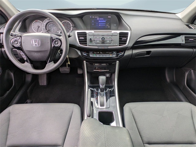 2017 Honda Accord LX photo 15