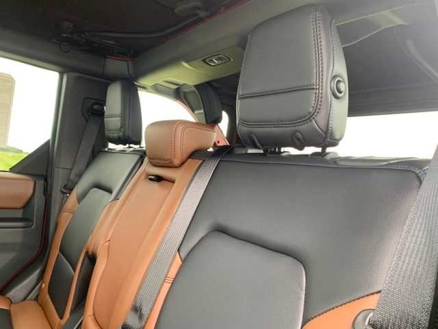 2024 Ford Bronco Outer Banks photo 19
