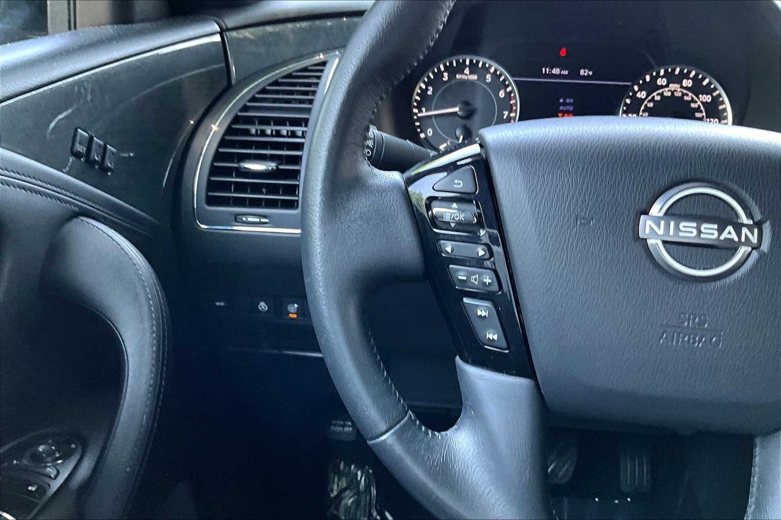2023 Nissan Armada SL photo 13