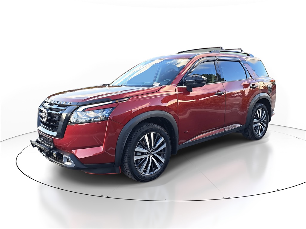 2022 Nissan Pathfinder SV photo 4