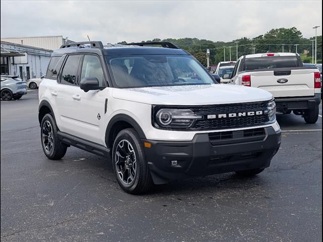 2025 Ford Bronco Sport Outer Banks photo 2