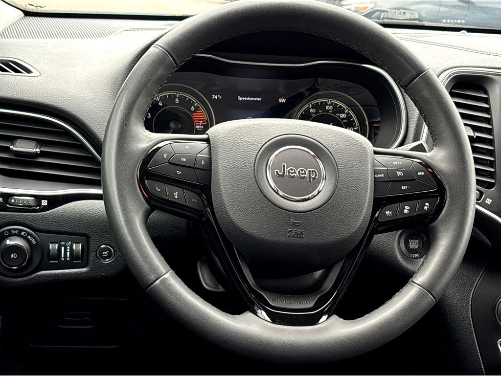 2023 Jeep Cherokee Altitude Lux photo 10