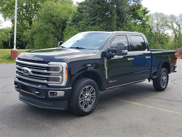 2023 Ford F-250 Limited photo 4