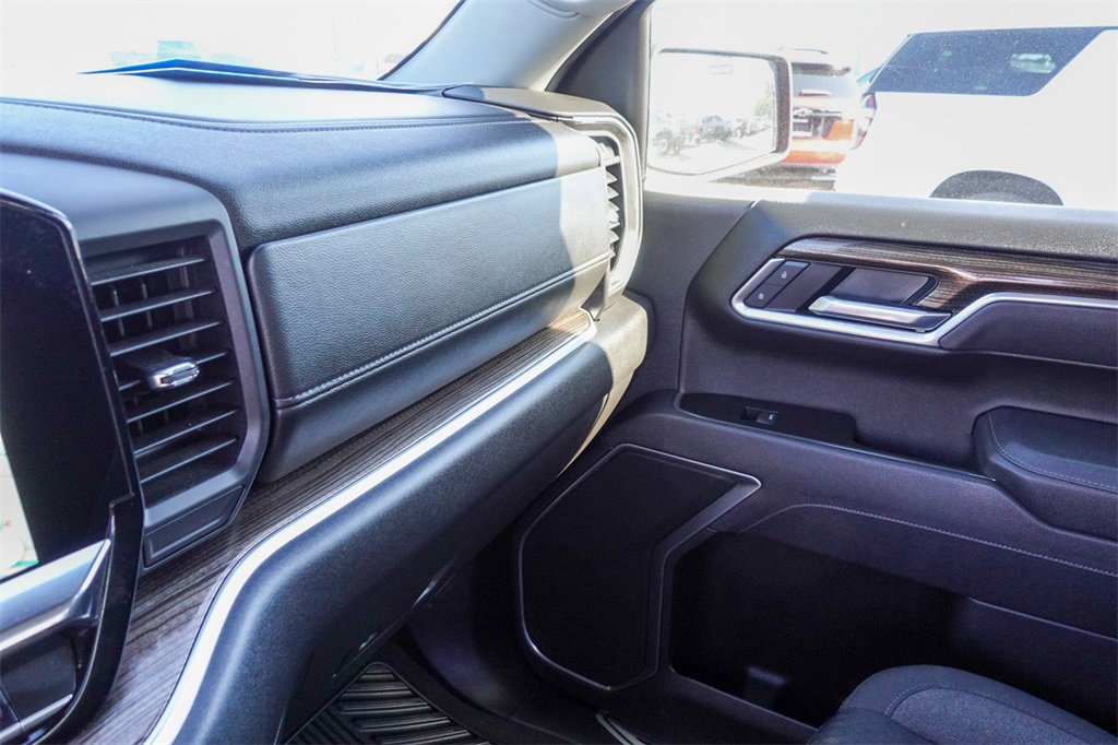 2025 Chevrolet Silverado 1500 RST photo 23