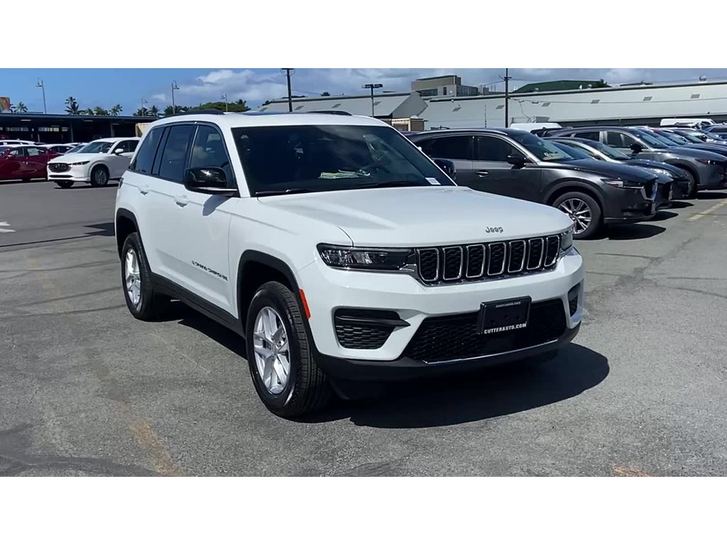 2025 Jeep Grand Cherokee Laredo