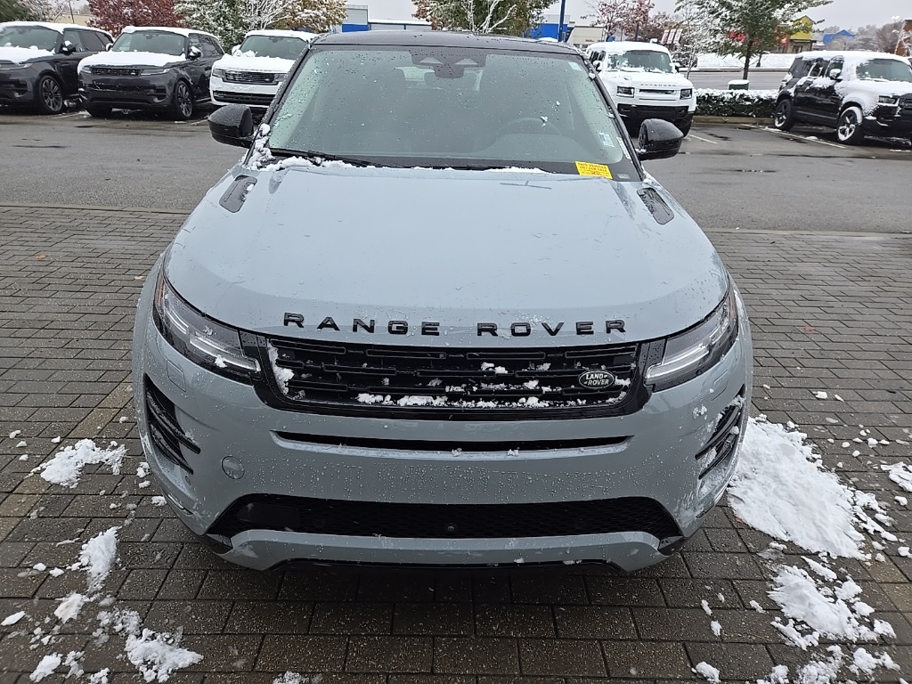 2024 Land Rover Range Rover Evoque Dynamic SE photo 2