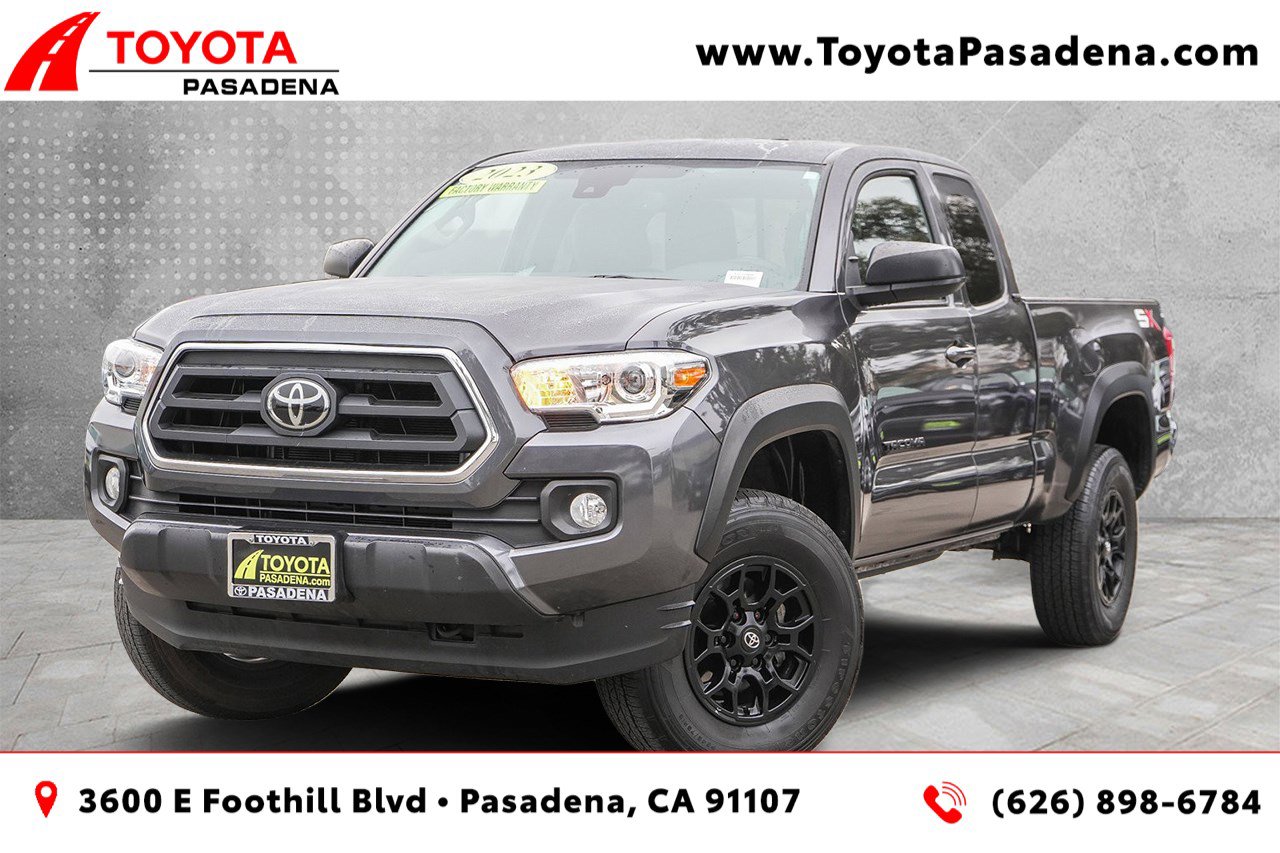 2023 Toyota Tacoma SR5's photo