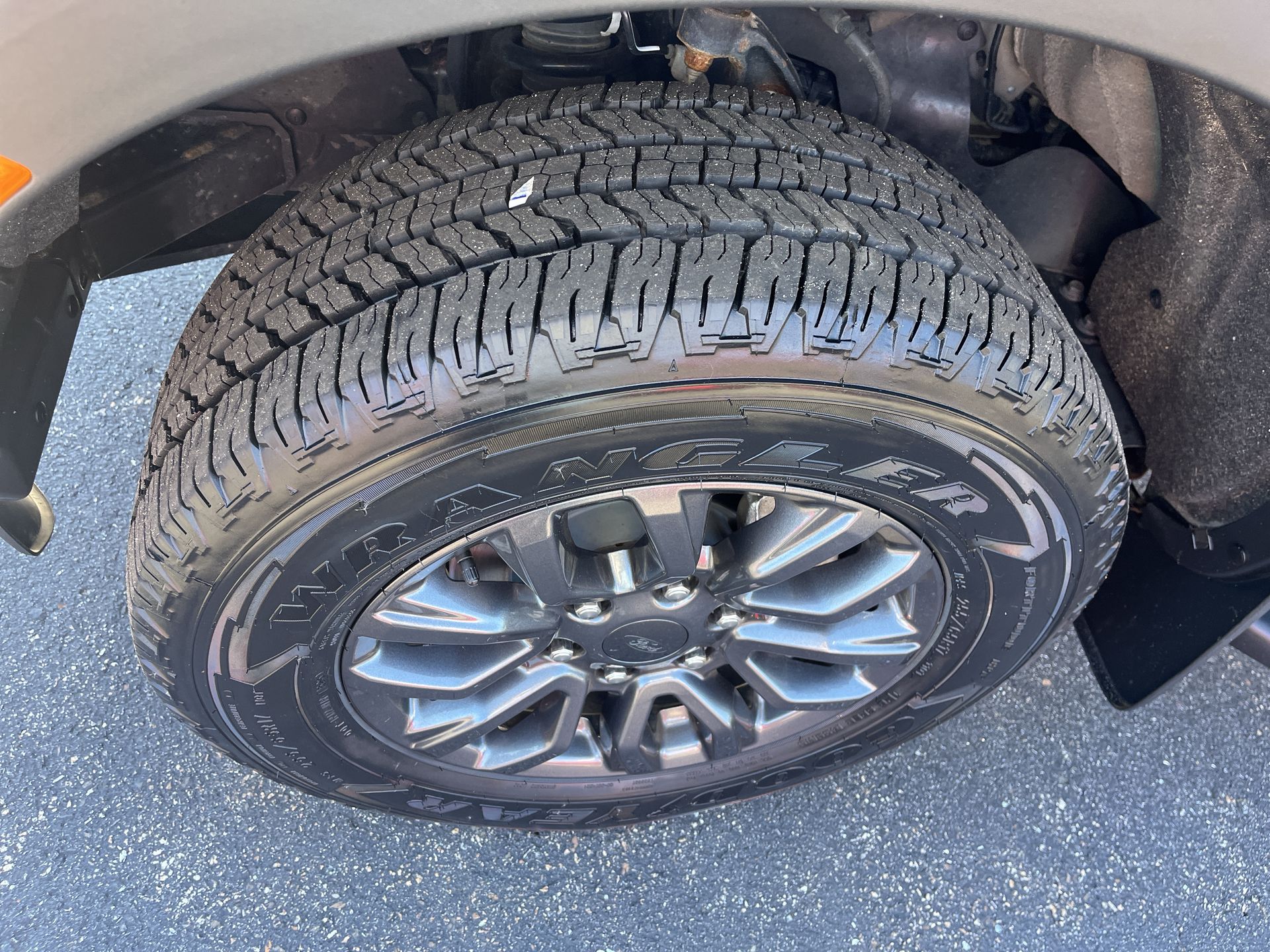 2023 Ford Ranger XLT Lariat photo 2
