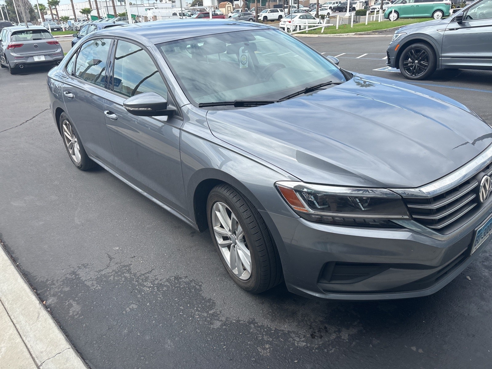 2021 Volkswagen Passat 2.0T S photo 2