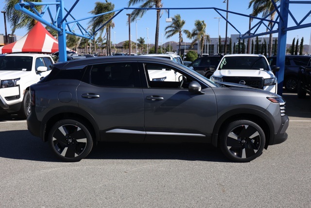2025 Nissan Kicks SR photo 3