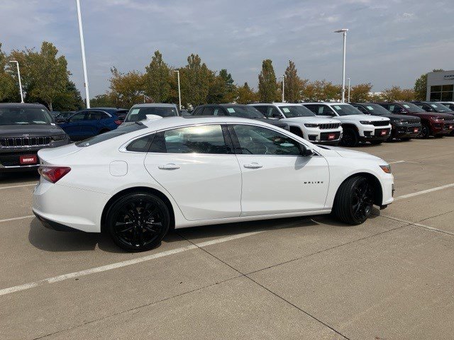 2024 Chevrolet Malibu Premier 2LT photo 4