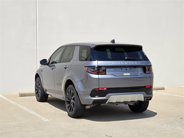 2025 Land Rover Discovery Sport S photo 3