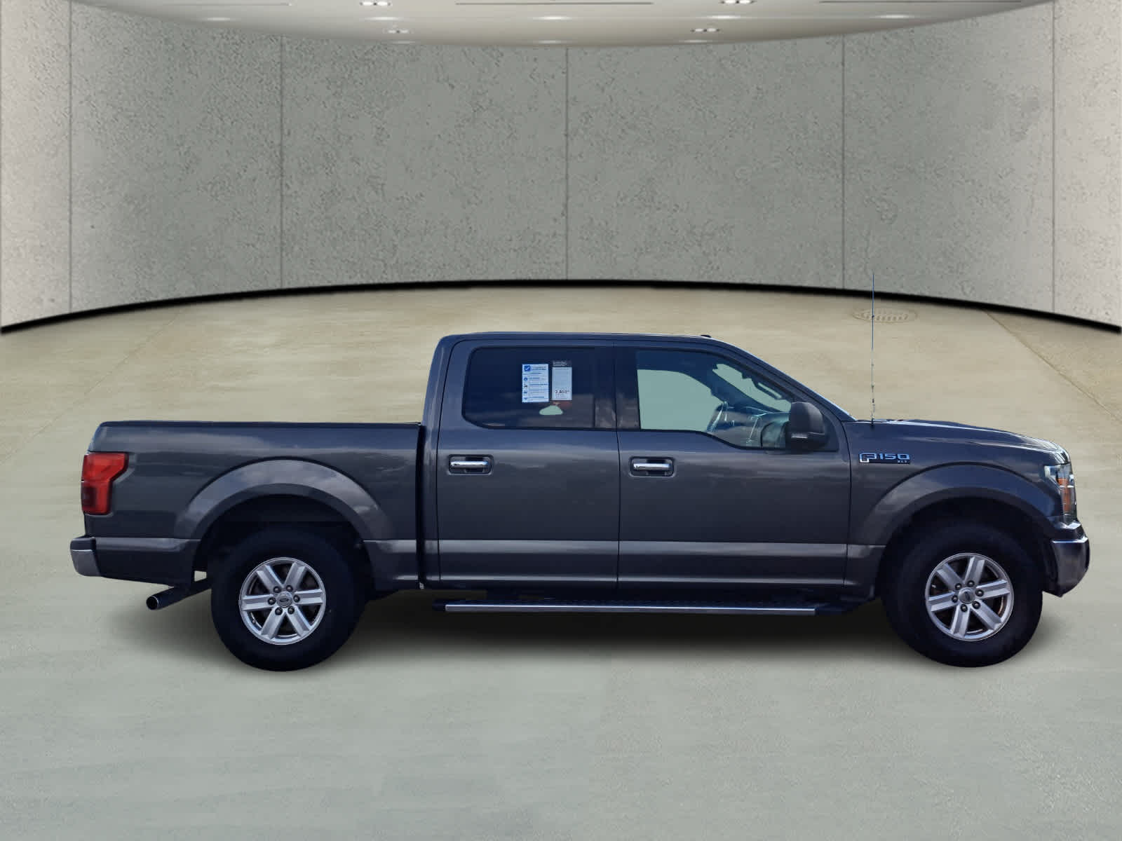 2018 Ford F-150 XLT photo 4