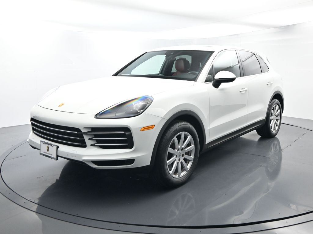 2022 Porsche Cayenne Base's photo