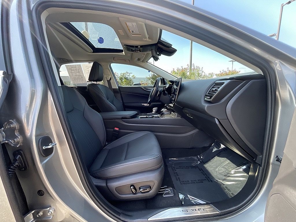 2025 Lexus NX 350h Premium photo 26