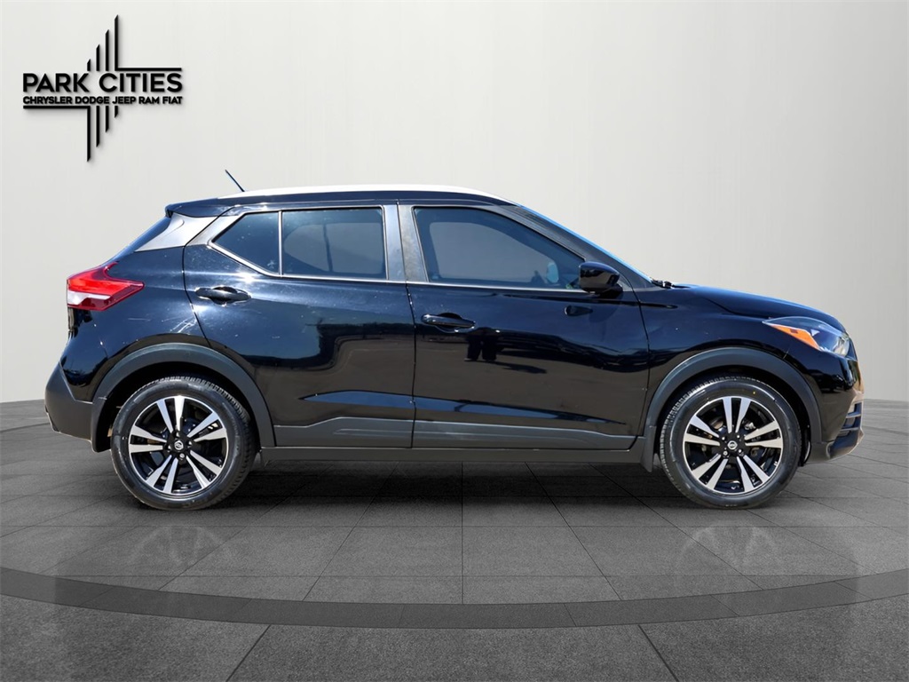 2018 Nissan Kicks SV photo 2