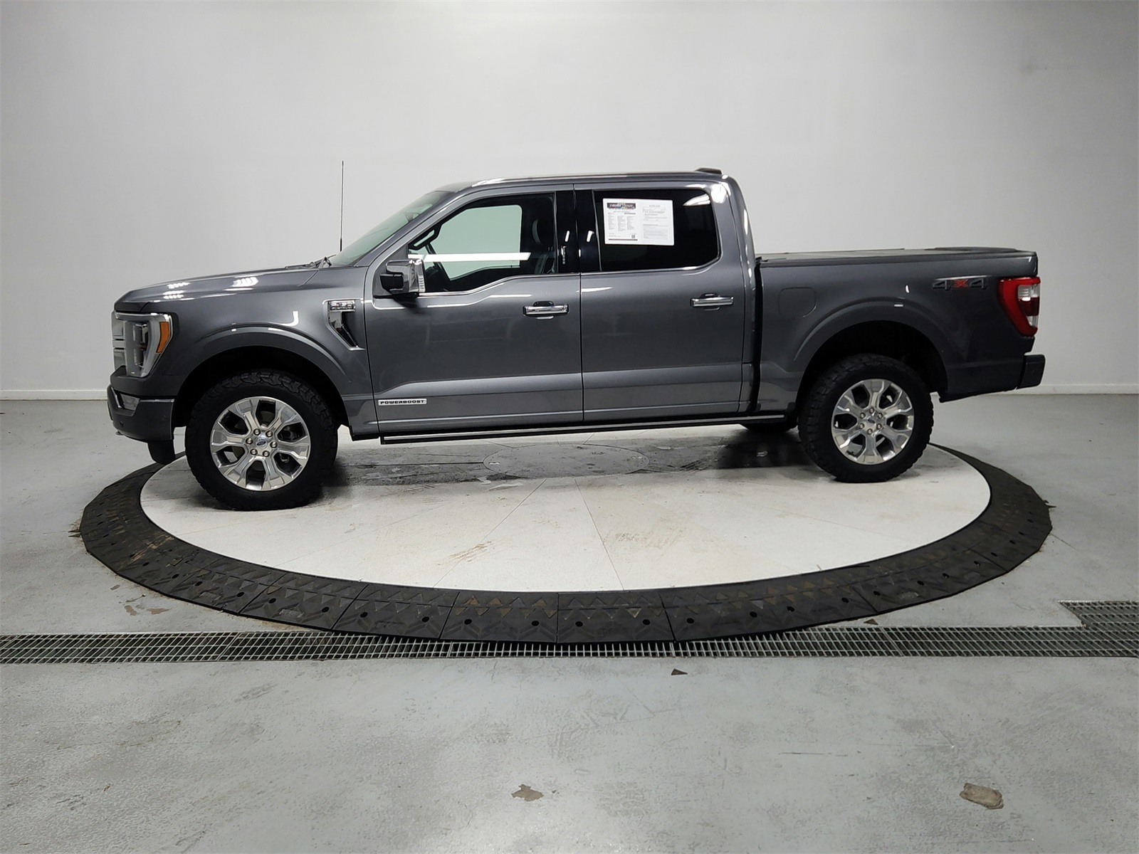 2022 Ford F-150 Platinum photo 3