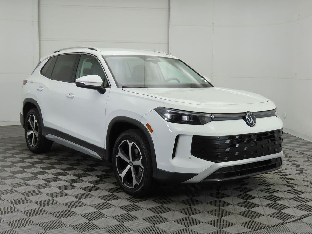2025 Volkswagen Tiguan SE photo 4
