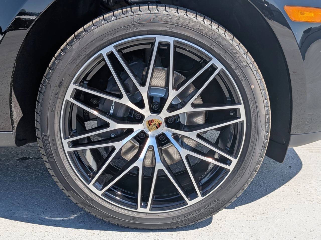 2026 Porsche Macan T photo 25