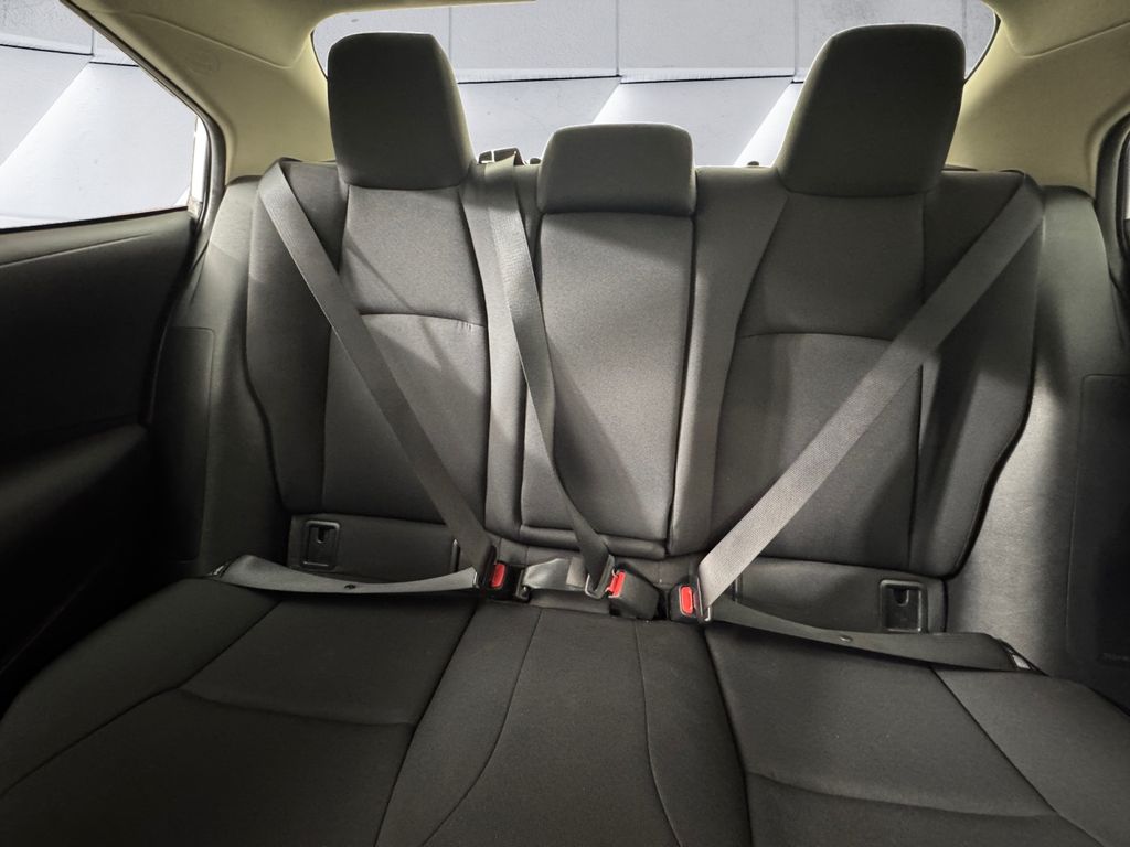 2023 Toyota Corolla LE photo 18
