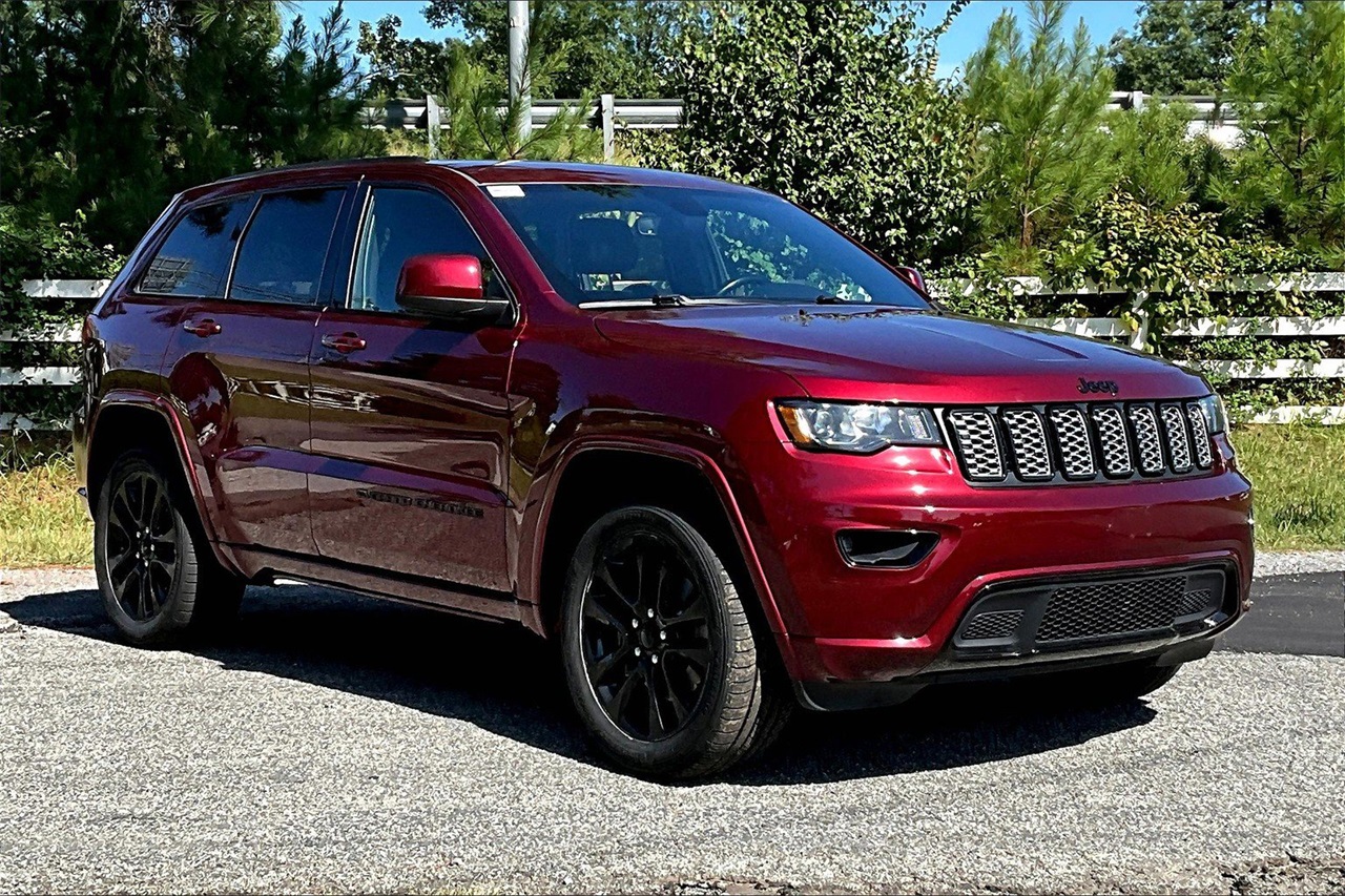 2022 Jeep Cherokee Laredo X photo 2
