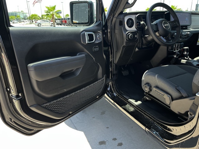 2025 Jeep Wrangler Sport S photo 13
